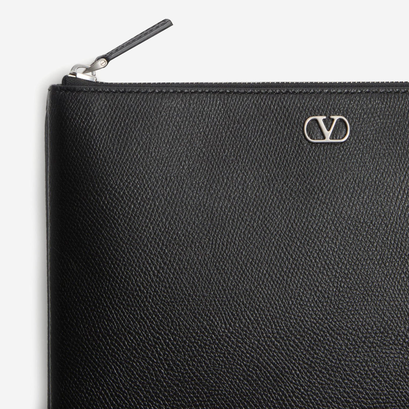 Valentino Garavani VLogo Signature Grainy Calfskin Pouch